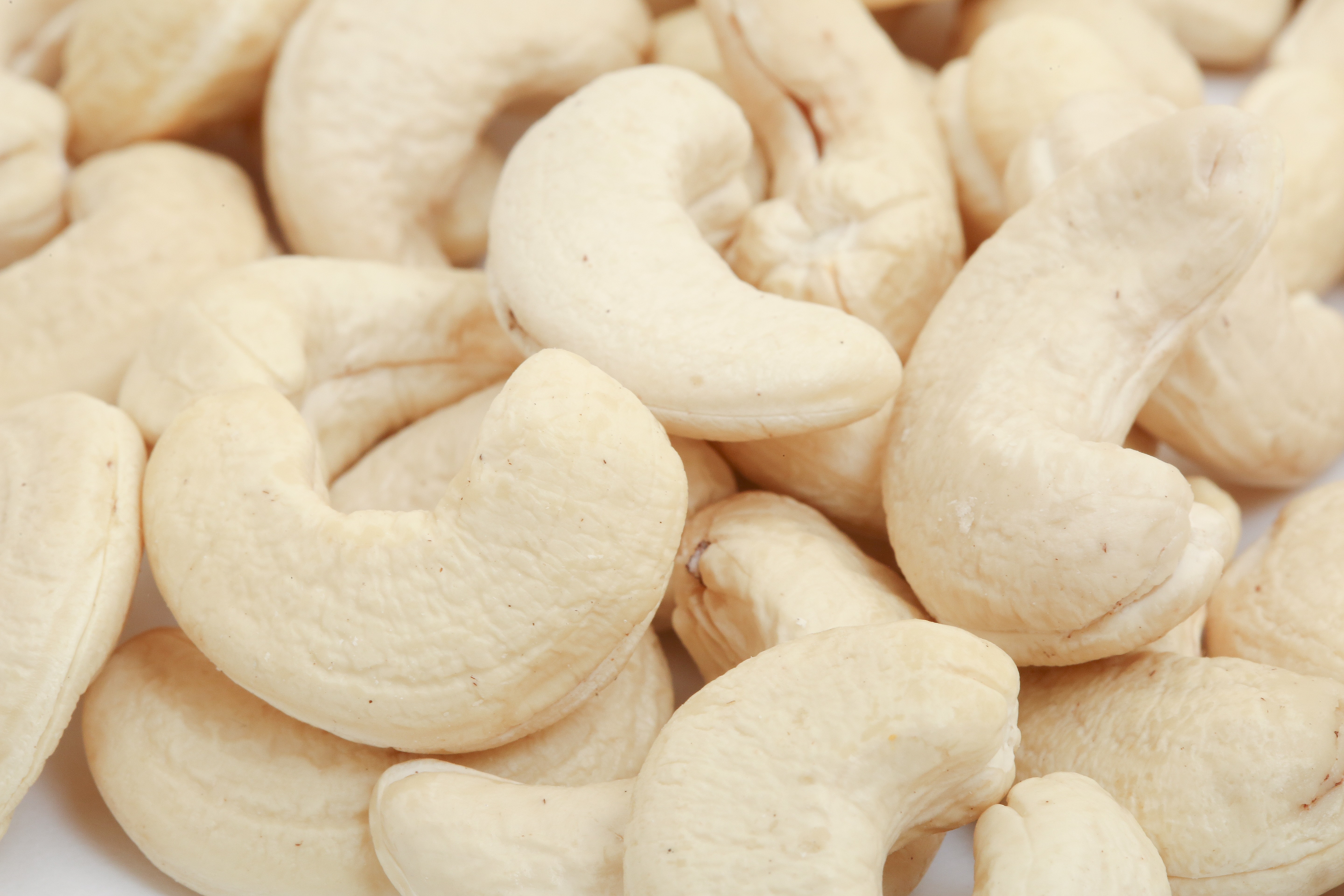 Jumbo Cashew Nuts - W210